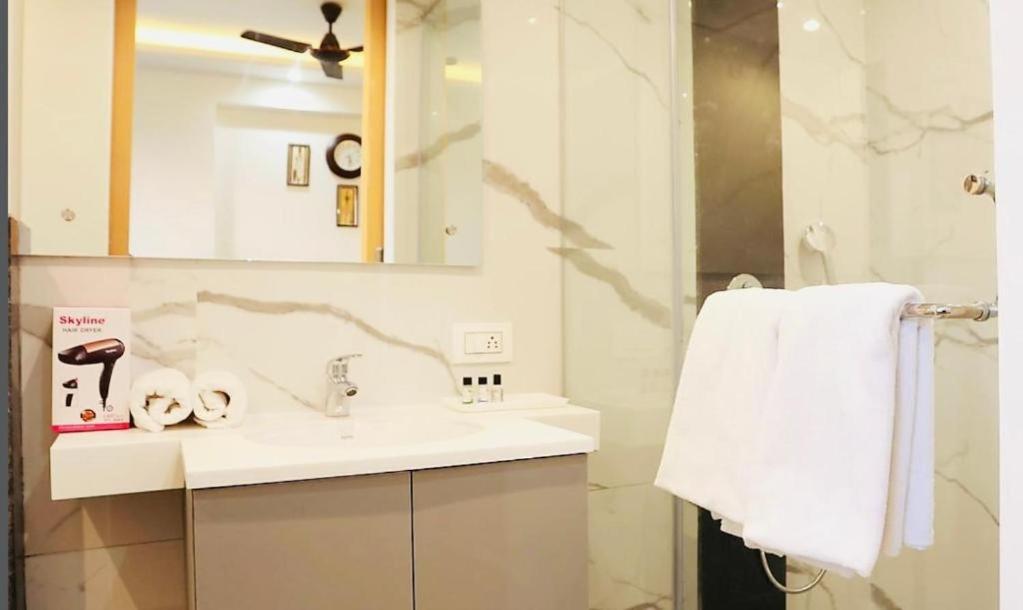 Hotel Blue Diamond Jaipur Buitenkant foto